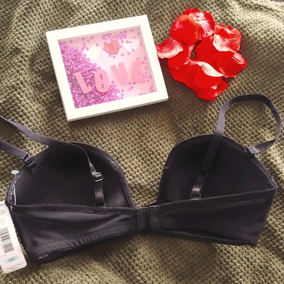 👙$18 INTIMATES Bundle👙 - Picture 5 of 8